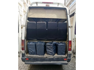 Minibüsten 2 Bin Paket Kaçak Sigara Ele Geçirildi