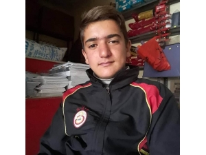 Boğazı Kesilen Çocuğun Cesedi Arazide Bulundu