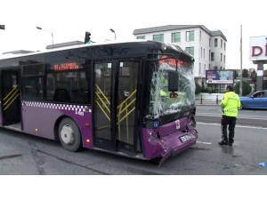 Zeytinburnu 10. Yıl Caddesi’nde Durağa Yanaşan Otobüs, Hızını Ayarlayamayarak Durakta Bekleyen Başka Bir Otobüse Arkadan Çarptı. Kazada İlk Belirlemelere Göre Aralarında Çocukların Da Olduğu 7 Kişi Yaralanırken Olay Yerine Ç