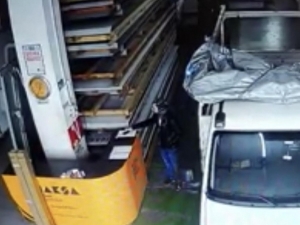 Organize Sanayi Bölgesi’nde Cep Telefonu Hırsızlığı Kamerada