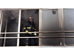 Karabük’te Elektronik Eşya Dükkanında Yangın Korkuya Neden Oldu