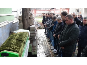 107 Yaşında Hayatını Kaybeden Şükriye Nine Toprağa Verildi