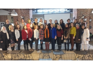 Kadın Yöneticiler ‘Cam Tavanı Kırıyor Projesi’ Ekibi Mentorlarla Buluştu