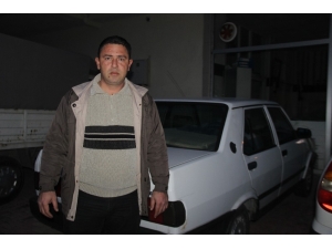 Aracın Kaputunu Kırıp 40 Saniyede Akü Çaldılar