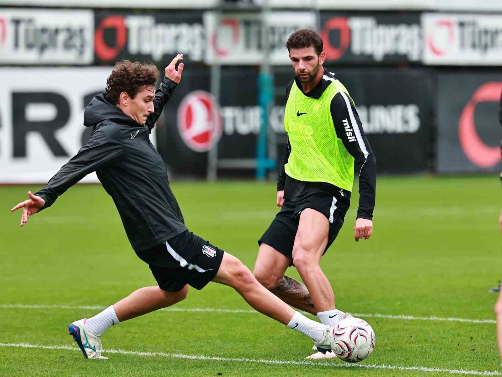 besiktas-kocaelispor-maci-hazirliklarini-surdurdu