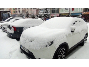 Ahlat’ta Kar Yağışı