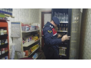 Isparta’da Jandarma Yılbaşı Çalışmalarında Aranan 33 Şahsı Yakaladı