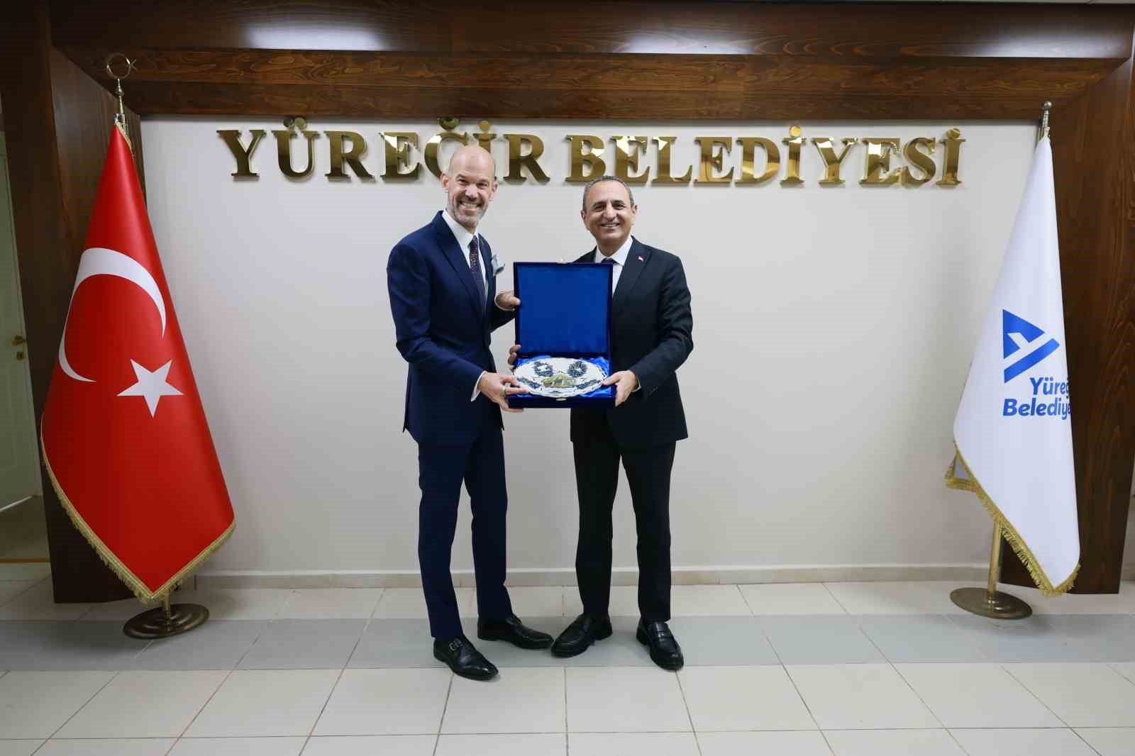 baskan-vekili-ozunal-abd-adana-konsolosu-mehler-i-agirladi