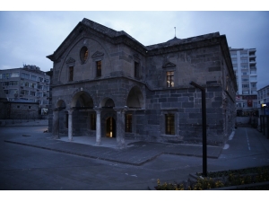 Tarihi Kütüphane Bu Ay Açılıyor