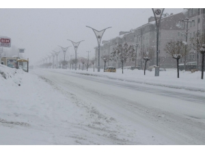 Bitlis’te Kar Yağışı Etkisini Artırıyor