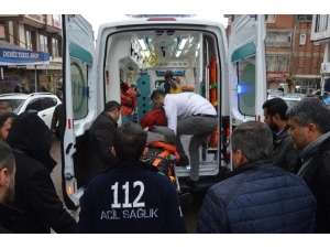 Besni’de Otomobil Yayaya Çarptı