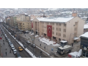 Dondurucu Soğuklar Vatandaşı Eve Kapattı