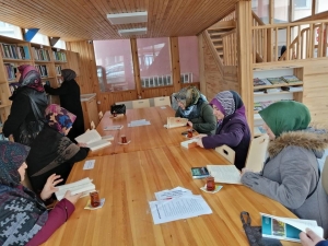 Dikiş Nakış Kursiyerleri, Kampanyaya Destek İçin Kitap Okudu