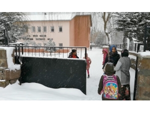 Ahlat’ta Kar Tatili