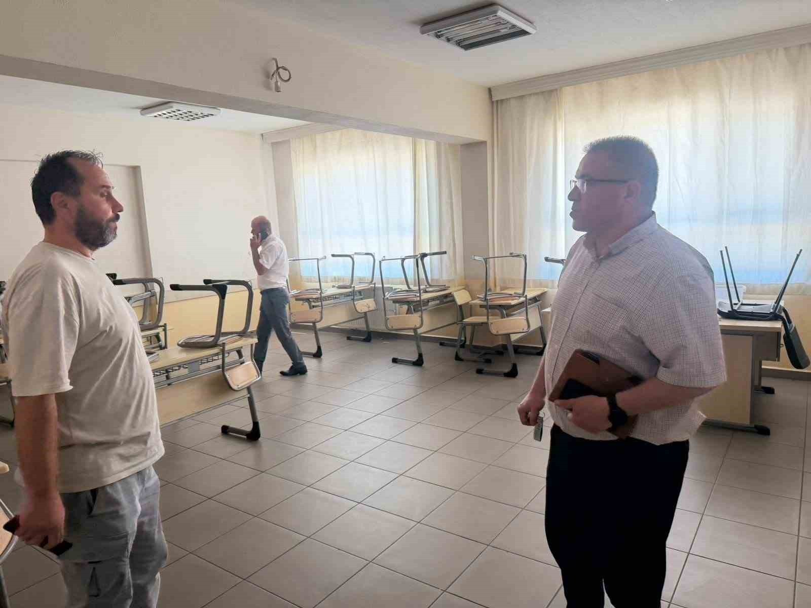 karacasu-da-okullar-yeni-egitim-yilina-hazirlaniyor