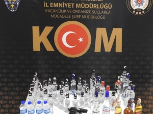 Polis Denetiminde Sahte Alkol Ele Geçirildi