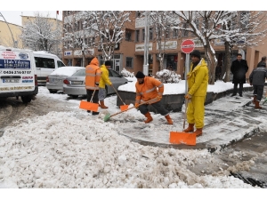 Muş Belediyesinden Karla Mücadele Çalışması