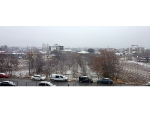 Erzincan Güne Karla Uyandı