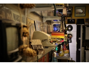 Nostalji Yaşamak İsteyenlerin Adresi: ‘Analog Plak’ Kafe Oldu