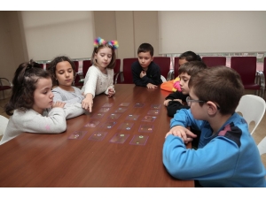 Yeni Nesil Akıl Oyunlarıyla Geleceğe Hazırlanıyor