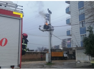Kızıltepe’de Aşırı Yüklenmeden Trafodan Alevler Yükseldi