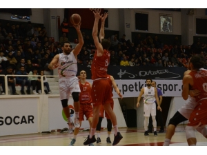 Türkiye Basketbol Ligi: Petkim Spor: 80 - Bandırma Kırmızı: 72