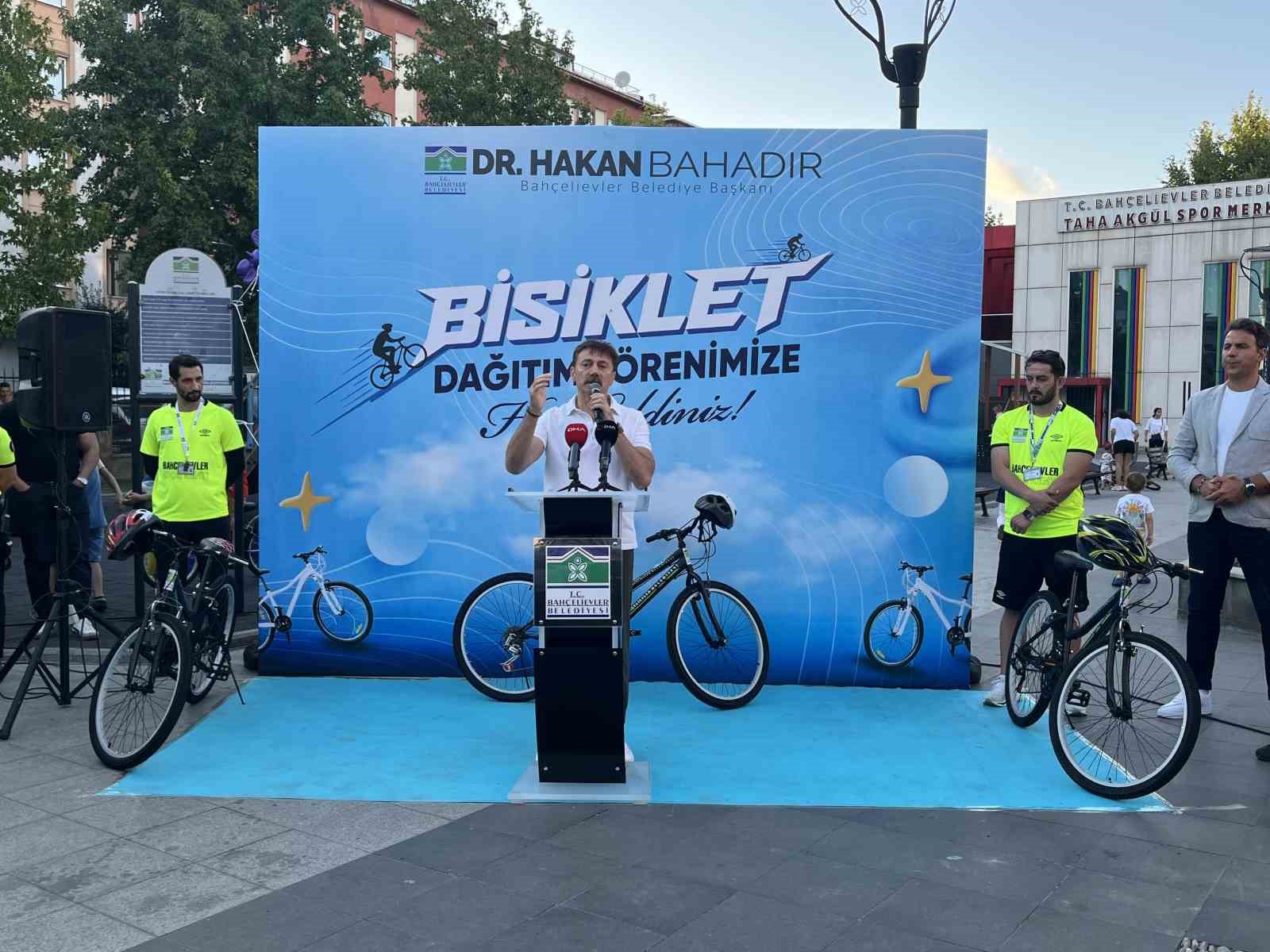 bahcelievler-de-100-cocuga-bisiklet-dagitim-toreni
