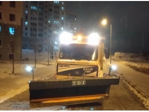 Nevşehir Belediyesi Ekipleri Tuzlama Çalışmalarını Aralıksız Sürdürüyor