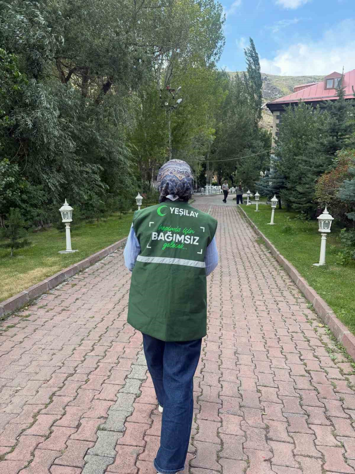 yesilay-kars-tan-esnaflara-bagimlilikla-mucadele-bilgilendirmesi