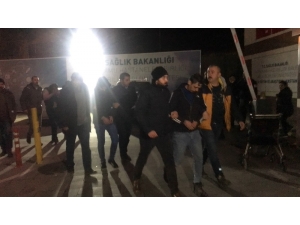 Araçlardan Akü Çalan Baba, Oğul Ve Arkadaşı Yakalandı