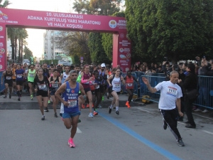 10. Uluslararası Adana Kurtuluş Yarı Maratonu Ve Halk Koşusu