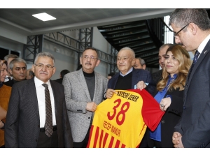 Başkan Büyükkılıç,: “Yiğit Düştüğü Yerden Kalkar”