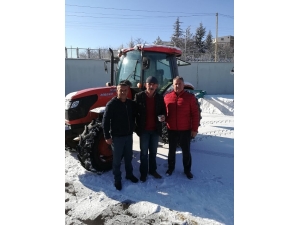 Şampiyonluk Maçına Çıkacak Takımları İçin Stadı Mahalle Halkı Temizledi
