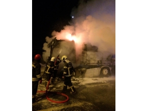 Aksaray’da Sunta Yüklü Tır Alev Alev Yandı