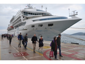 Kuşadası Limanı Sezonu Erken Açtı