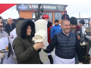 Kış Ortasında Dondurma İzdihamı