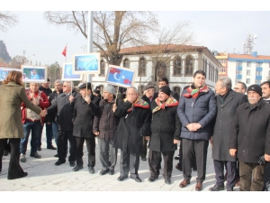 Doğu Türkistan İçin “Tek Yürek” Mitingi