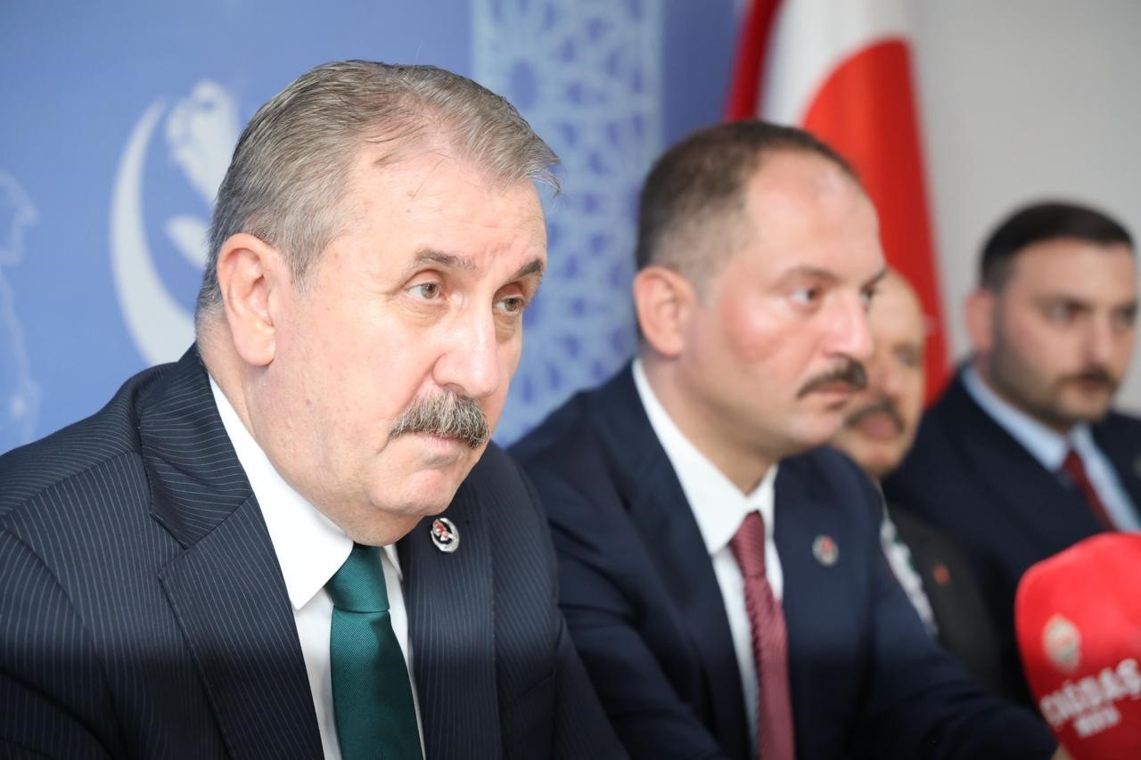 bbp-genel-baskani-destici-disaridan-iceriden-bizim-kardesligimizi-de-birligimizi-de-bozamayacaklar