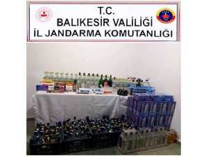Jandarmadan Kaçak Sigara Ve Alkol Operasyonu