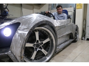 Kendi Yerli Otomobilini Üretiyor