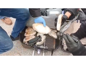 Otobüsteki Yolcunun Valizinden 10 Kilo 380 Gram Eroin Ele Geçirildi