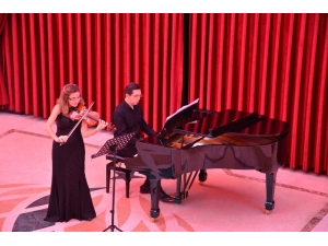 Türk Dünyası Bilim, Kültür Ve Sanat Merkezi’nde Klasik Müzik Rüzgârı