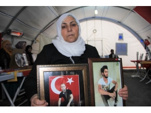 Hdp Önünde, Ailelerin Evlat Nöbeti 126. Gününde