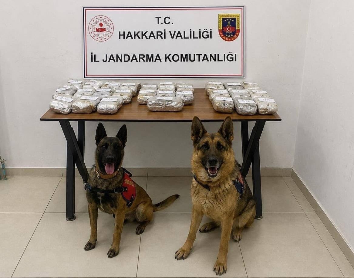 hakkari-de-21-kilo-650-gram-toz-esrar-ele-gecirildi