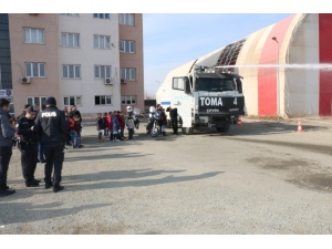 Öğrenciler Emniyet Müdürlüğünü Ziyaret Etti