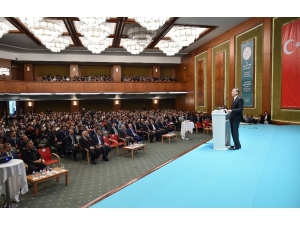 Bakan Selçuk Bursiyerlere Seslendi