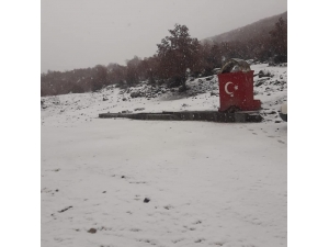 Selendi’de Yol Açma Çalışmaları Sürüyor