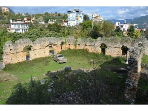 Tarihi Gülevşen Camii Restore Edilecek