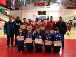 Badminton’da Kayseri Takıları Çeyrek Final’de