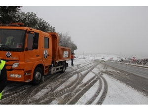 İzmir-ankara Yolunda Kar Mesaisi